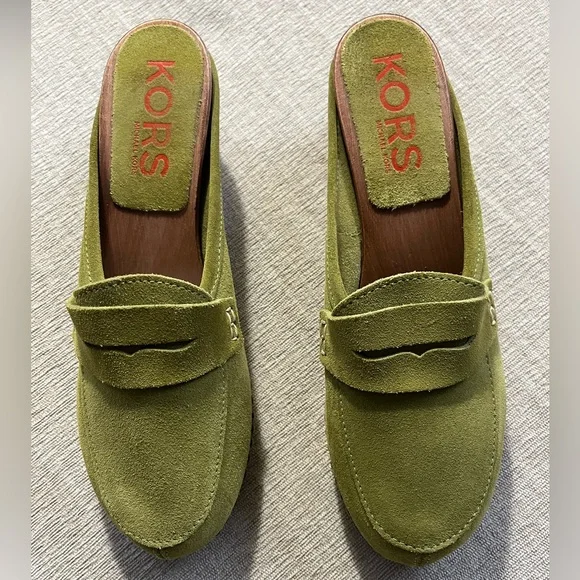 EUC Michael Kors Green Suede Clogs. Women's Size: 9. - Picture 2 of 12